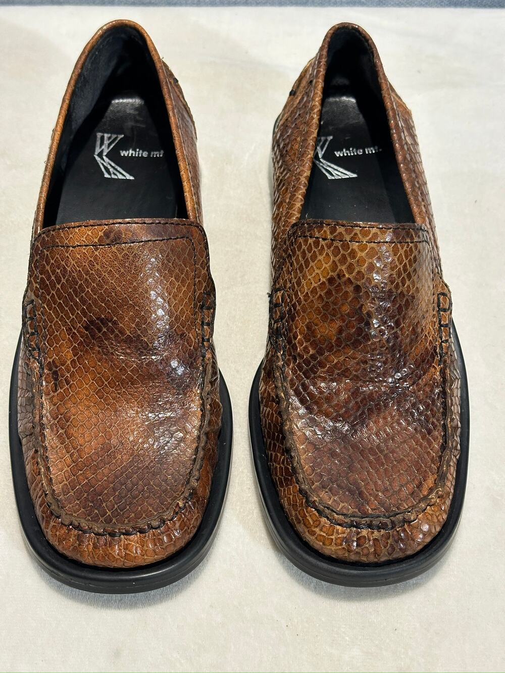 White Mt. Viper Brown Snakeskin Leather Loafers Moccasin Toe Shoes Womens 7.5
